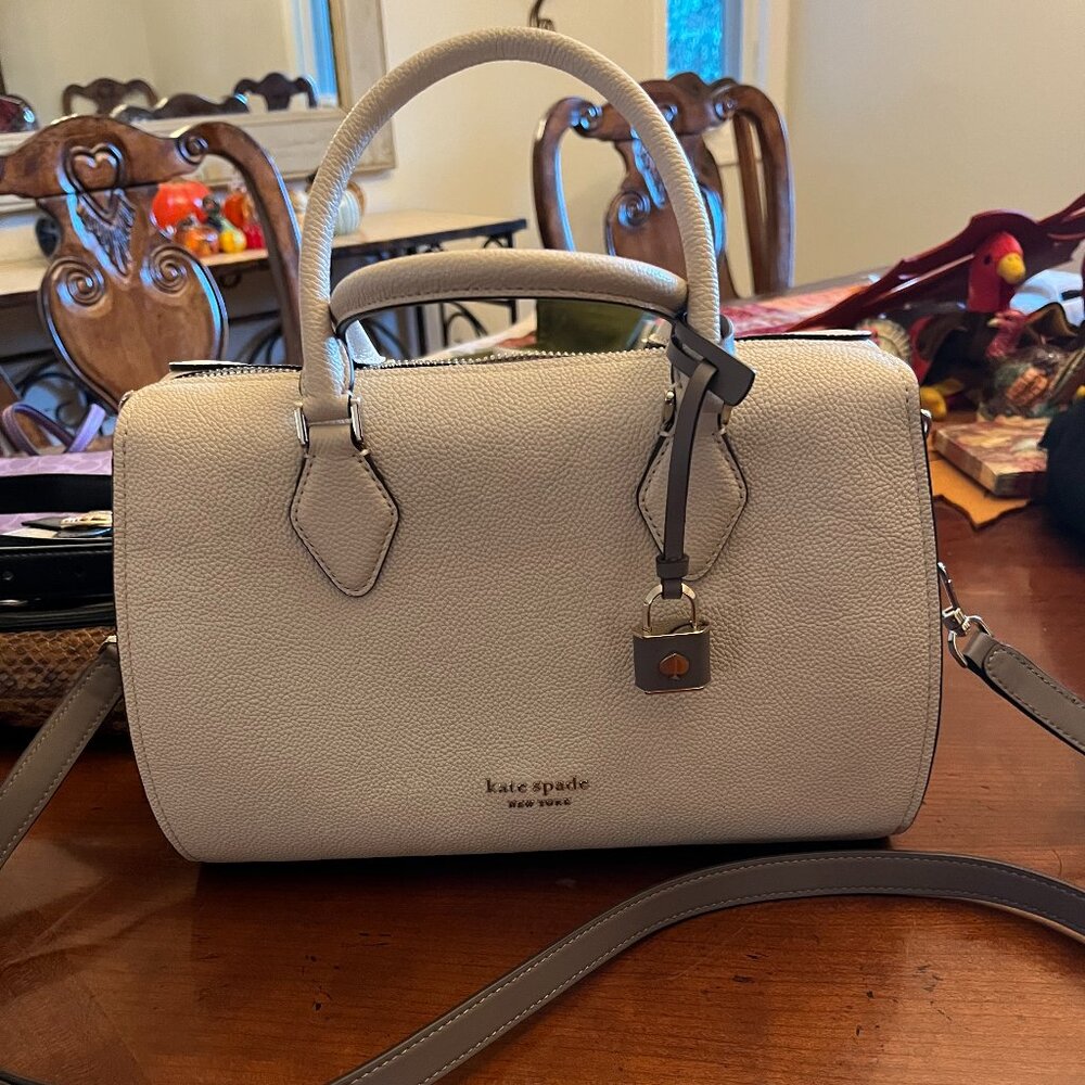 New without Tag Kate Spade Satchel (Off white/chalk color with grey color block)